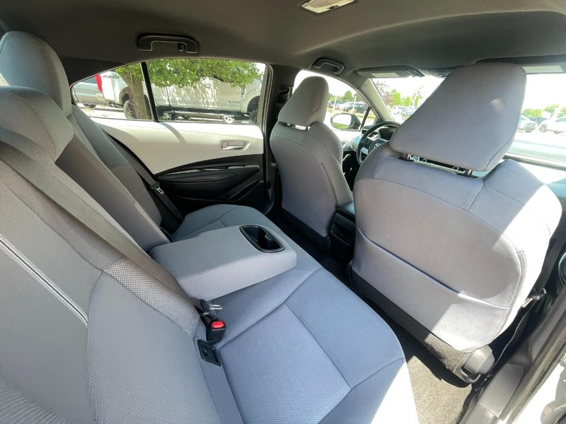 Toyota Corolla Vehicle Image 13