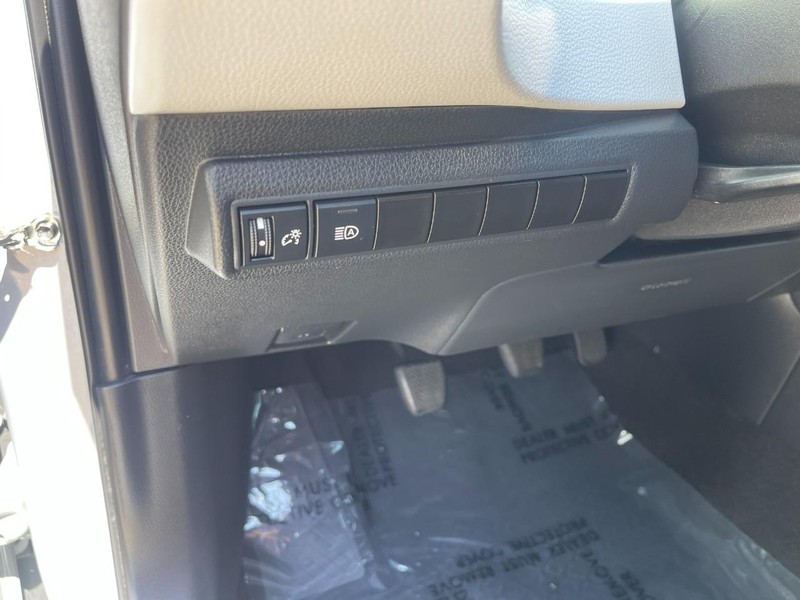 Toyota Corolla Vehicle Image 20