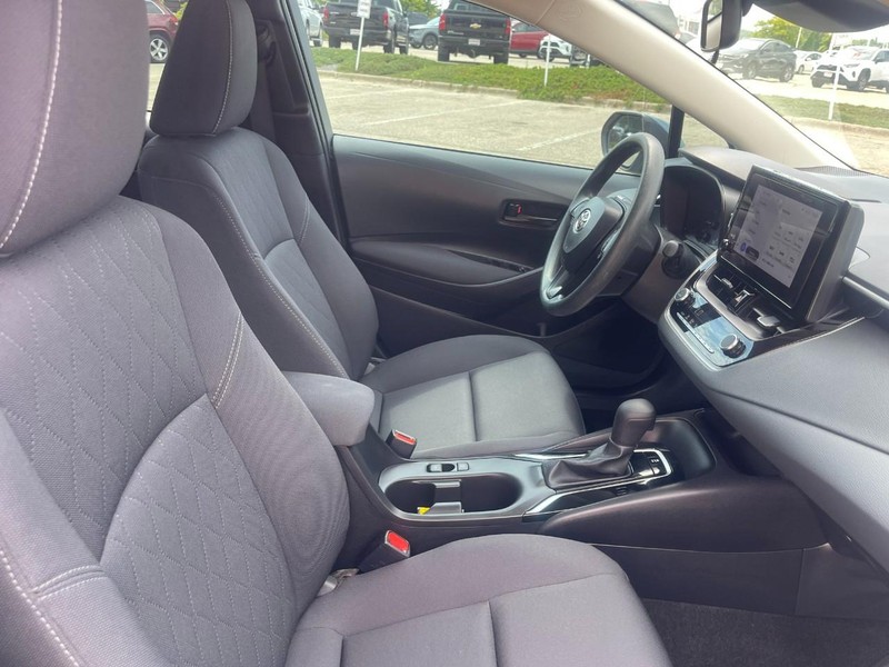 Toyota Corolla Vehicle Image 10