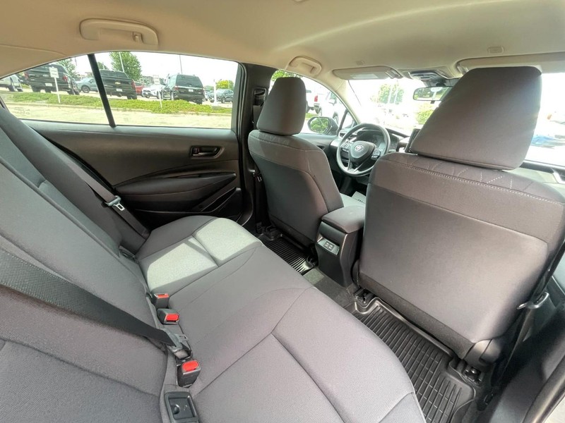 Toyota Corolla Vehicle Image 14