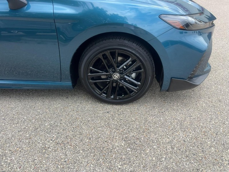 Toyota Camry Vehicle Image 08