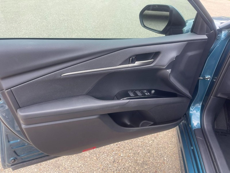 Toyota Camry Vehicle Image 18