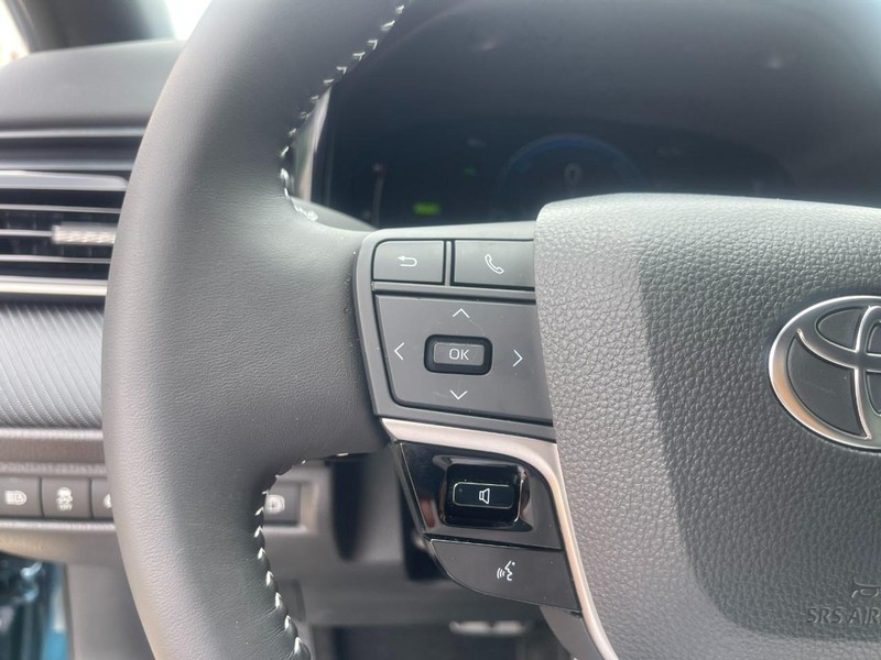 Toyota Camry Vehicle Image 21