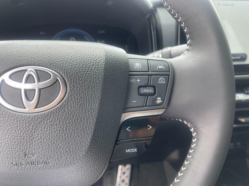 Toyota Camry Vehicle Image 22