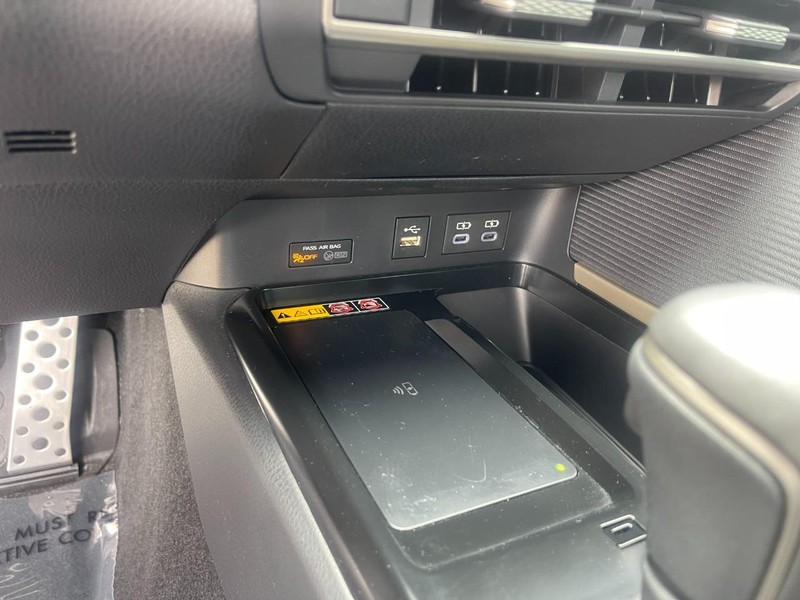 Toyota Camry Vehicle Image 26