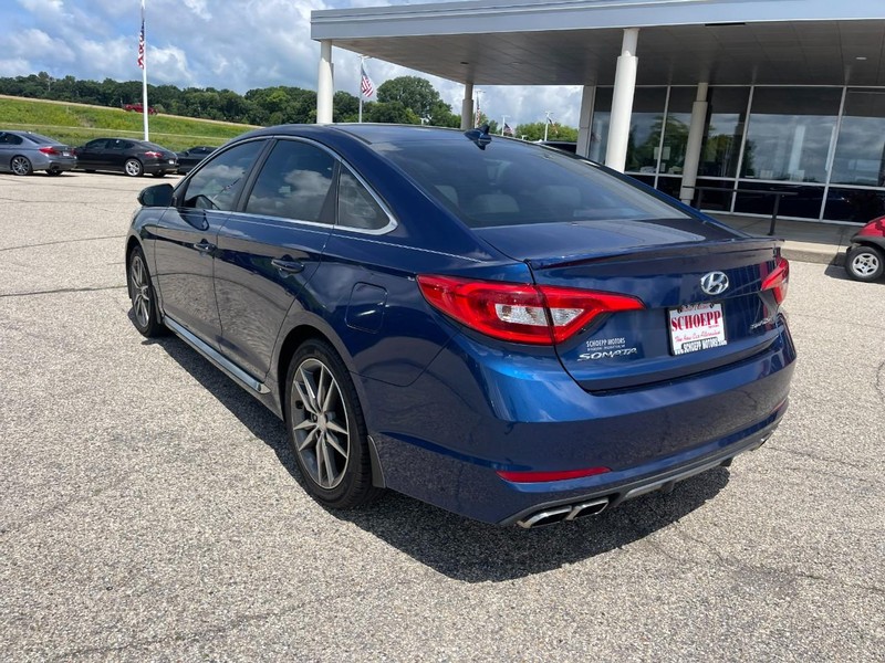 Hyundai Sonata Vehicle Image 04