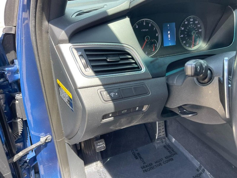 Hyundai Sonata Vehicle Image 21