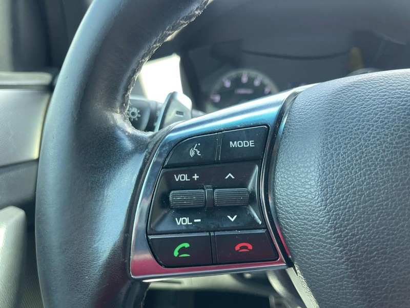 Hyundai Sonata Vehicle Image 23