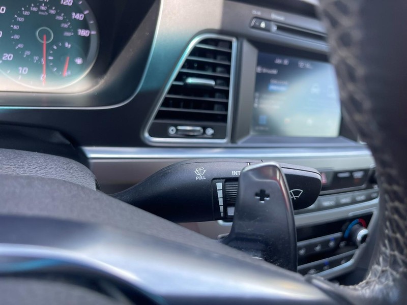 Hyundai Sonata Vehicle Image 26