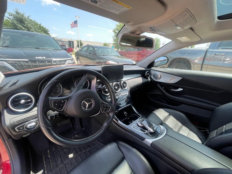 Mercedes-Benz C-Class Vehicle Image 04