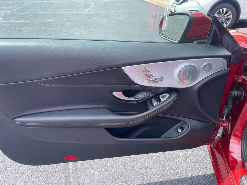 Mercedes-Benz C-Class Vehicle Image 13