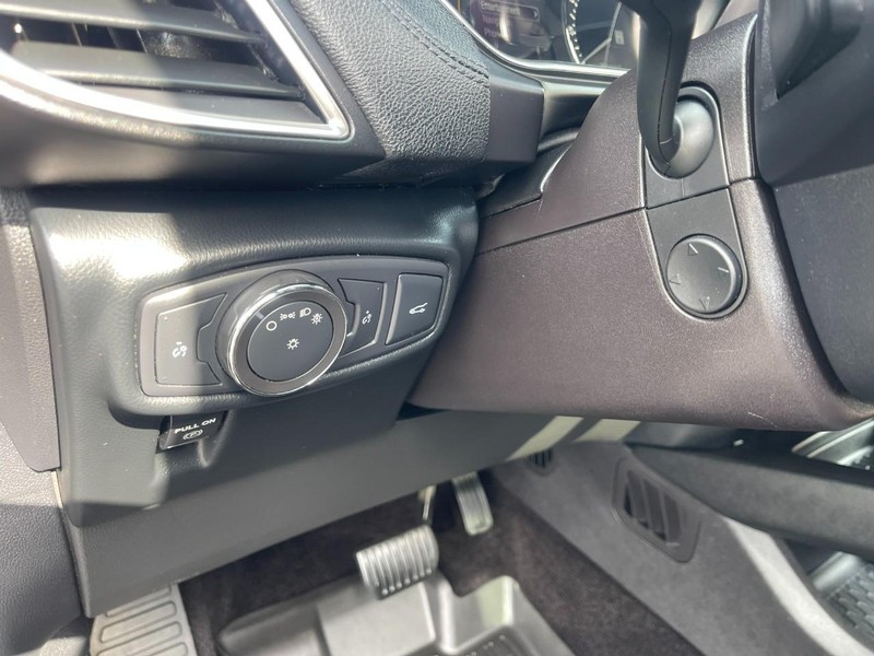Lincoln MKX Vehicle Image 22