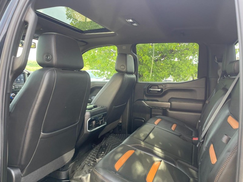 GMC Sierra 1500 Vehicle Image 17