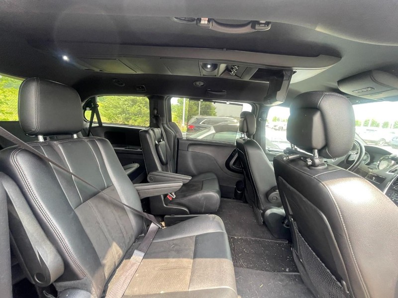 Dodge Grand Caravan Vehicle Image 05