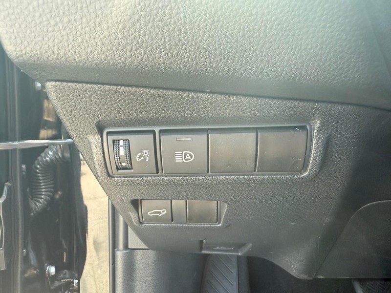 Toyota Corolla Cross Vehicle Image 19