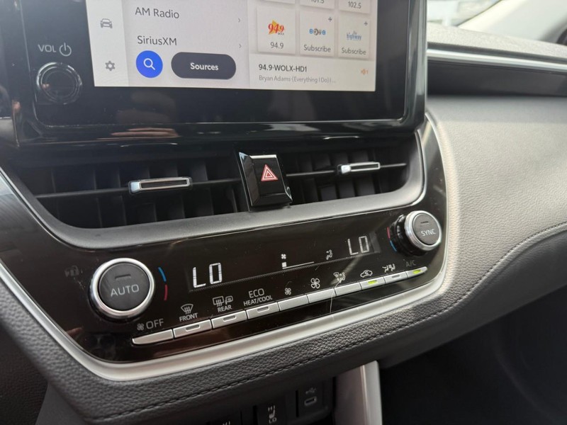 Toyota Corolla Cross Vehicle Image 26
