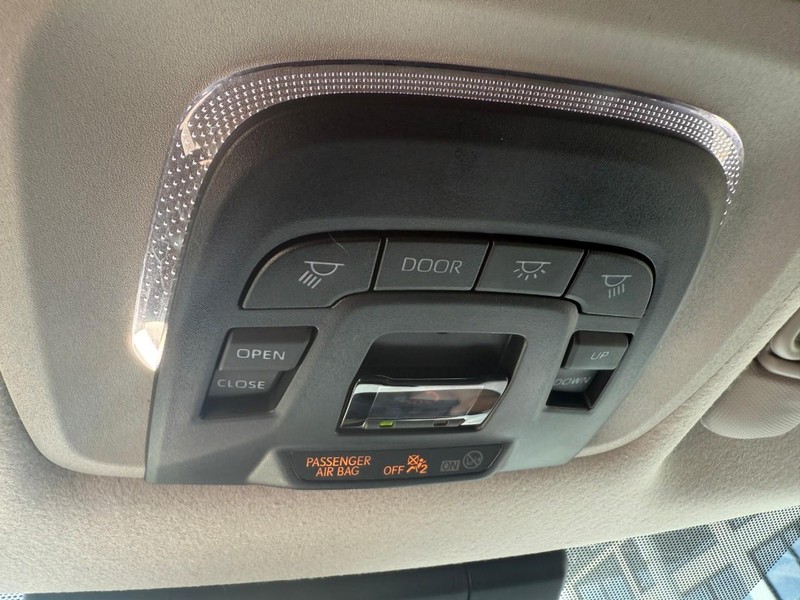 Toyota Corolla Cross Vehicle Image 33