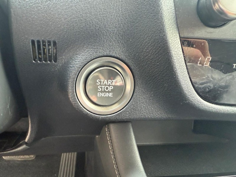 Lexus RX Vehicle Image 28