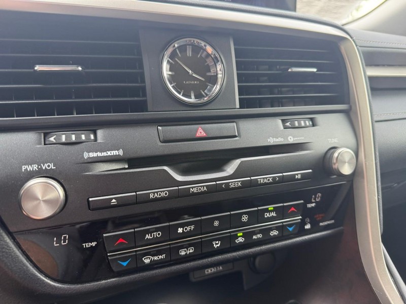 Lexus RX Vehicle Image 30