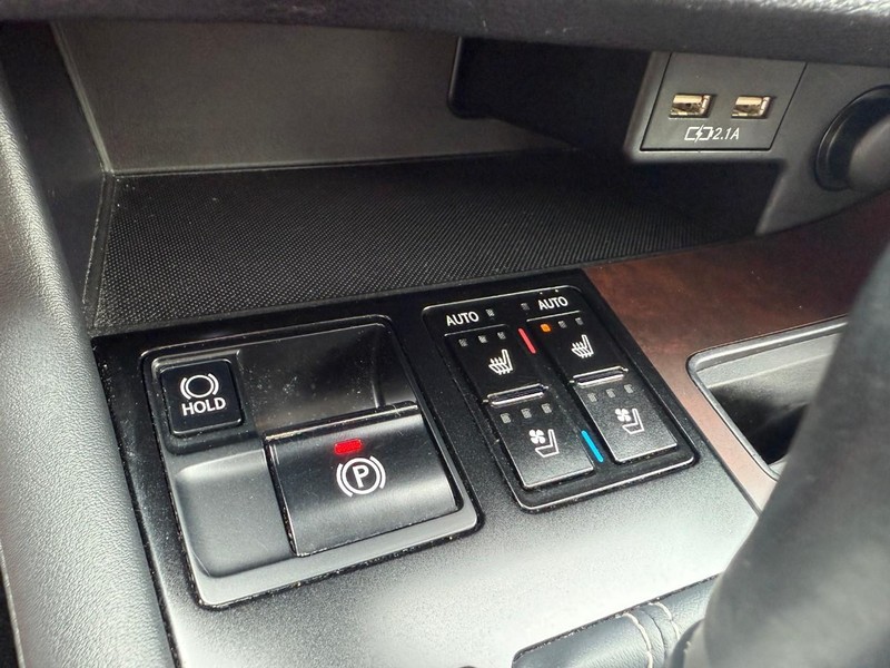 Lexus RX Vehicle Image 31