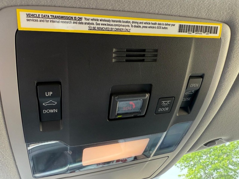 Lexus RX Vehicle Image 36