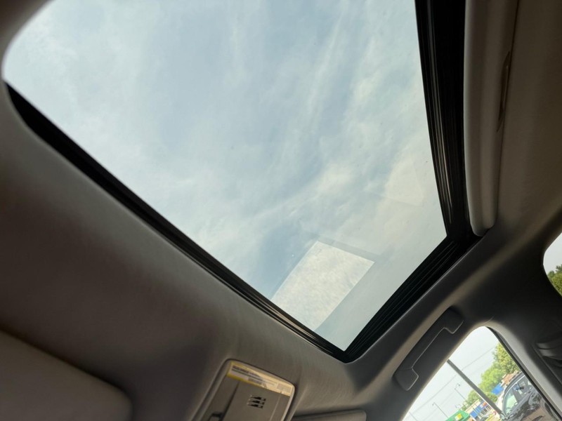 Lexus RX Vehicle Image 37