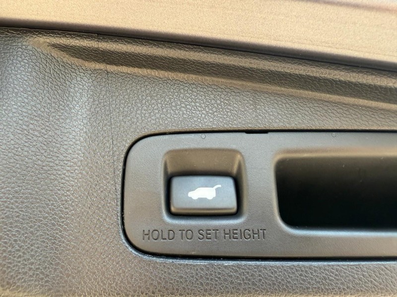 Honda CR-V Vehicle Image 14