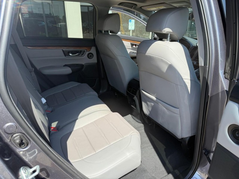 Honda CR-V Vehicle Image 16