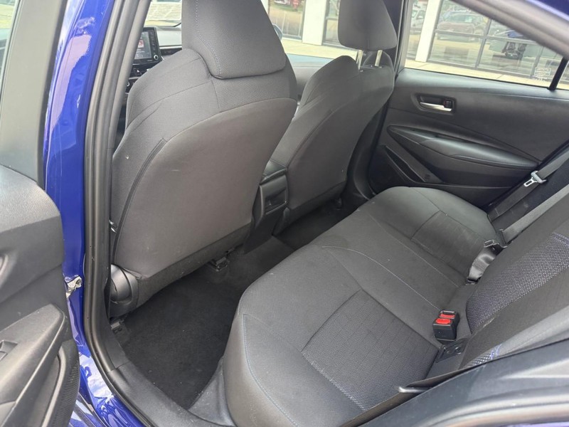 Toyota Corolla Vehicle Image 12