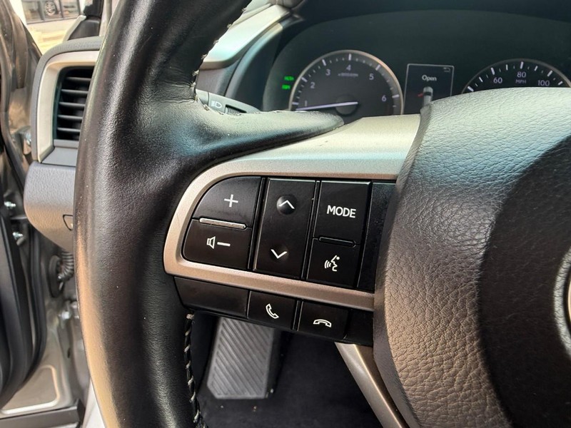 Lexus RX Vehicle Image 22