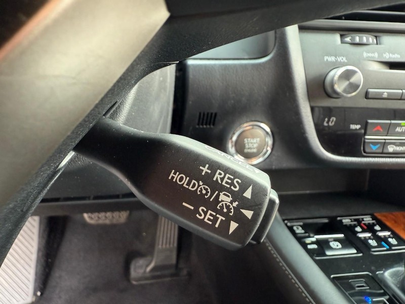 Lexus RX Vehicle Image 26