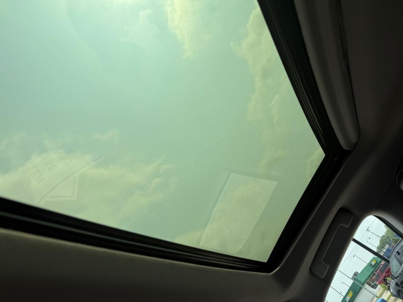 Lexus RX Vehicle Image 35