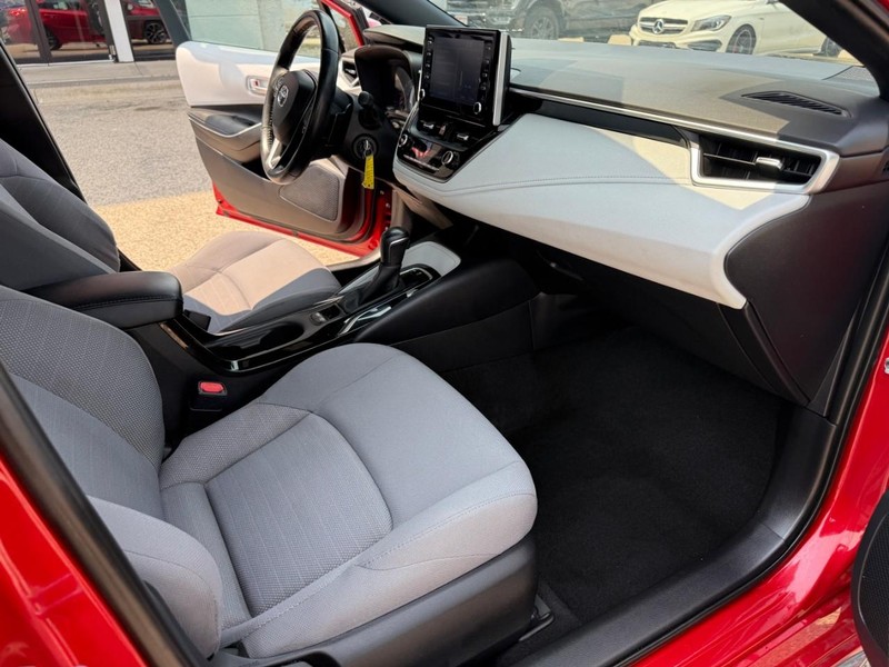 Toyota Corolla Vehicle Image 16