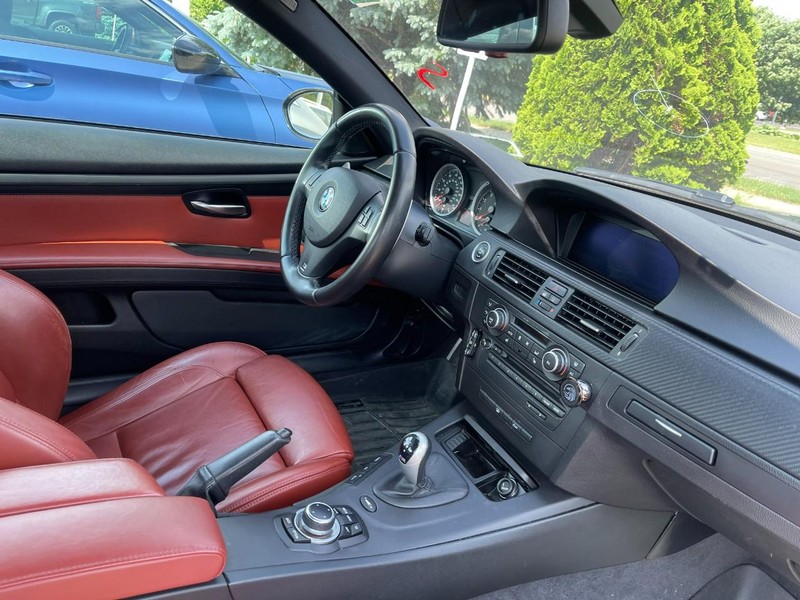 BMW M3 Vehicle Image 02