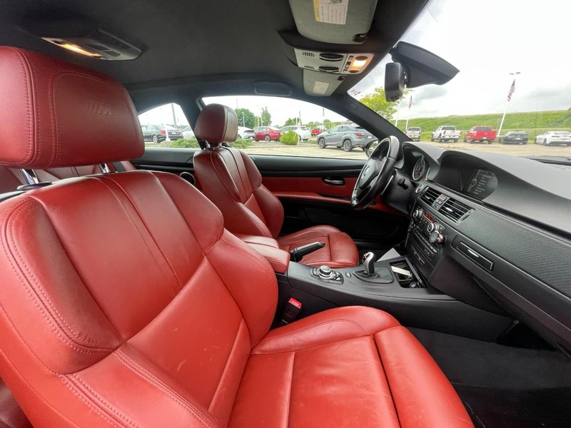 BMW M3 Vehicle Image 11