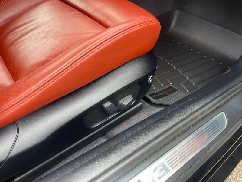 BMW M3 Vehicle Image 13