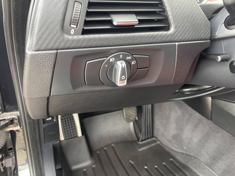 BMW M3 Vehicle Image 19
