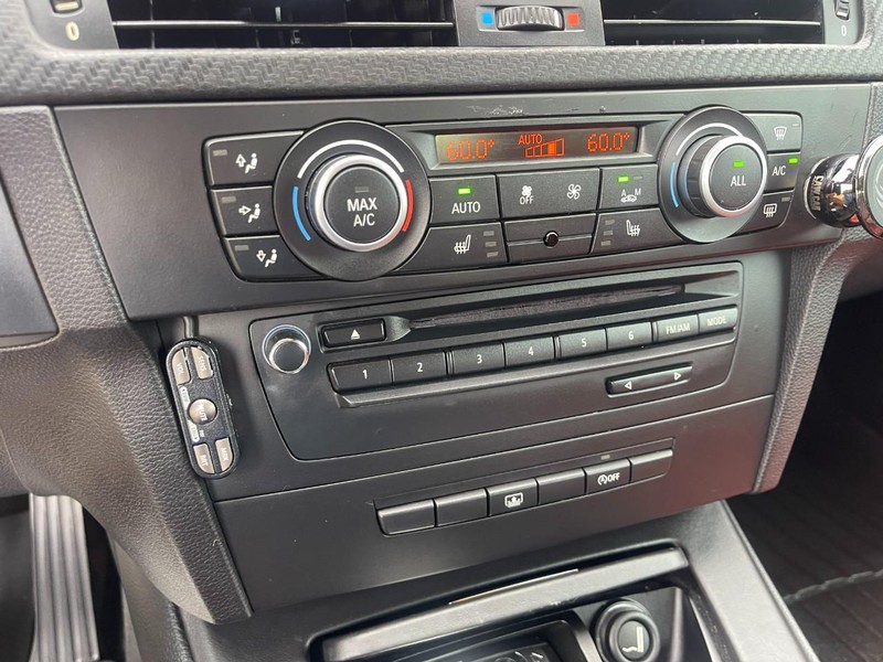 BMW M3 Vehicle Image 28