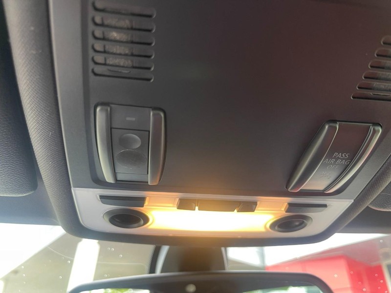 BMW M3 Vehicle Image 33