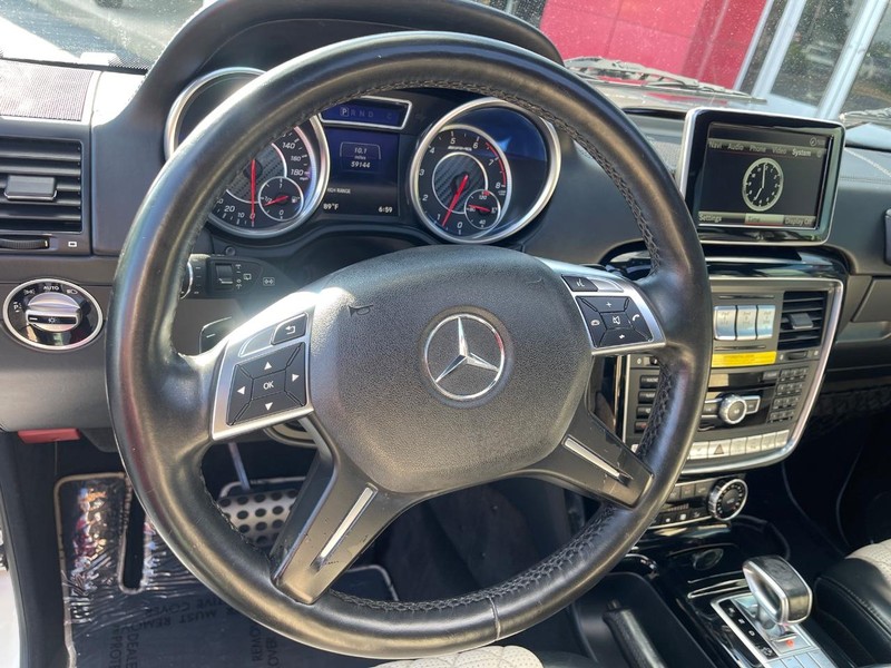 Mercedes-Benz G-Class Vehicle Image 22