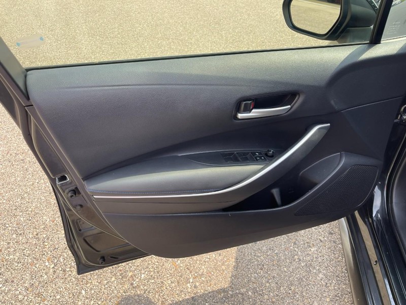 Toyota Corolla Vehicle Image 15