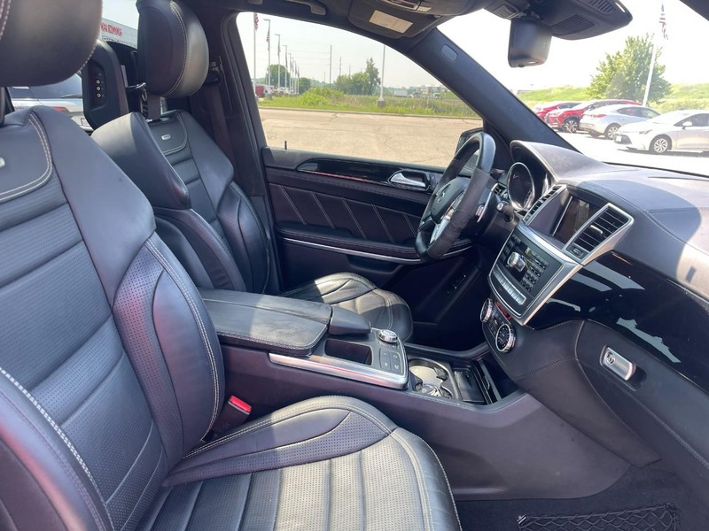Mercedes-Benz GL-Class Vehicle Image 04