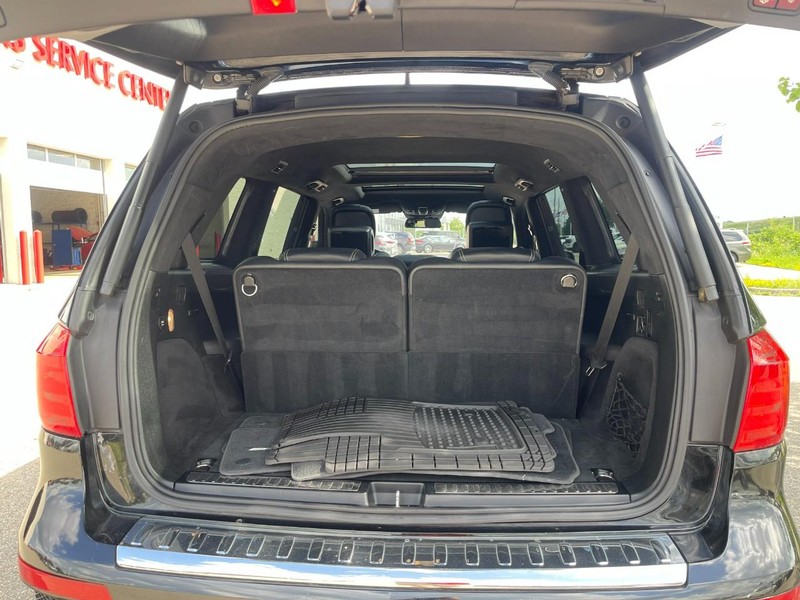 Mercedes-Benz GL-Class Vehicle Image 21