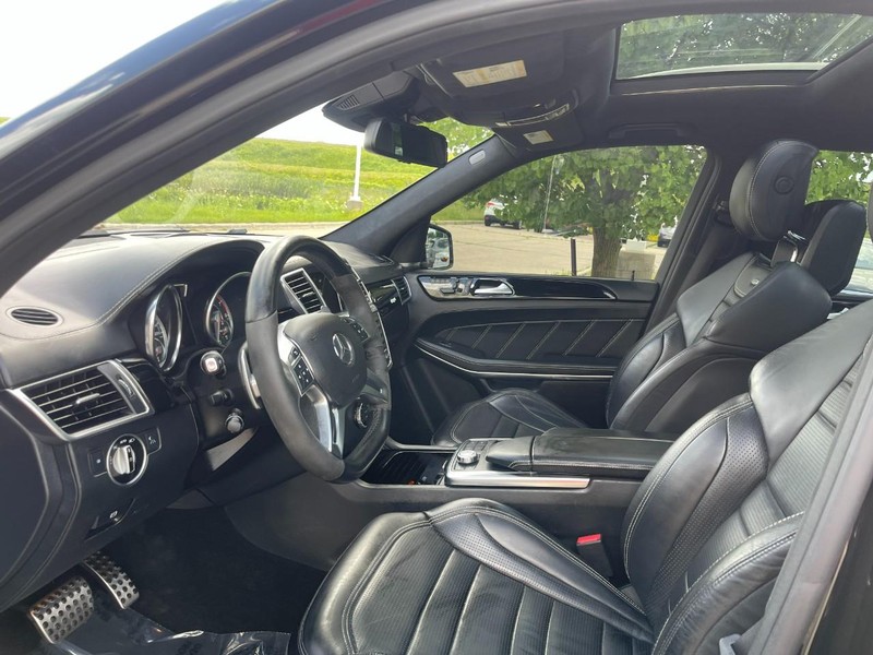 Mercedes-Benz GL-Class Vehicle Image 25