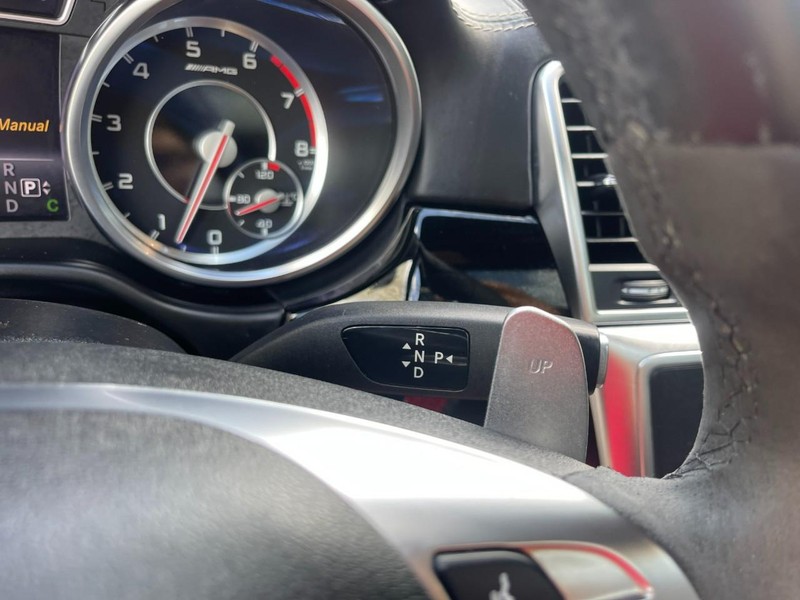 Mercedes-Benz GL-Class Vehicle Image 33