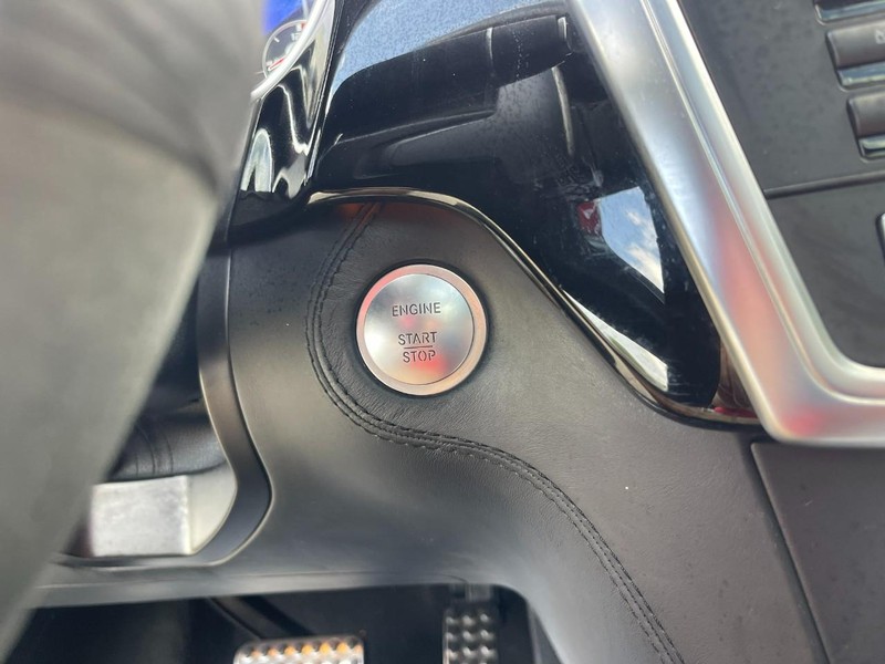 Mercedes-Benz GL-Class Vehicle Image 34