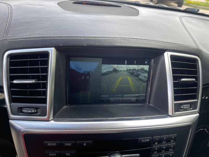 Mercedes-Benz GL-Class Vehicle Image 38