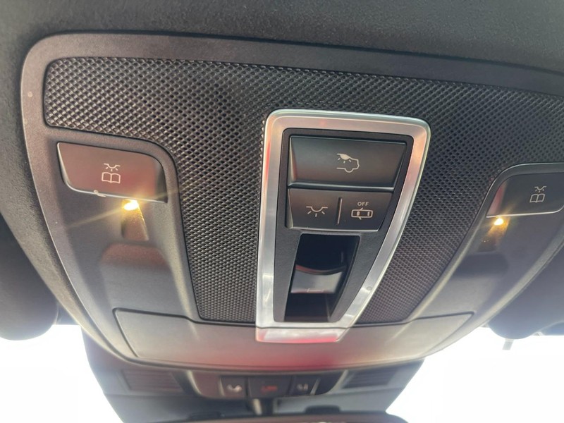 Mercedes-Benz GL-Class Vehicle Image 39