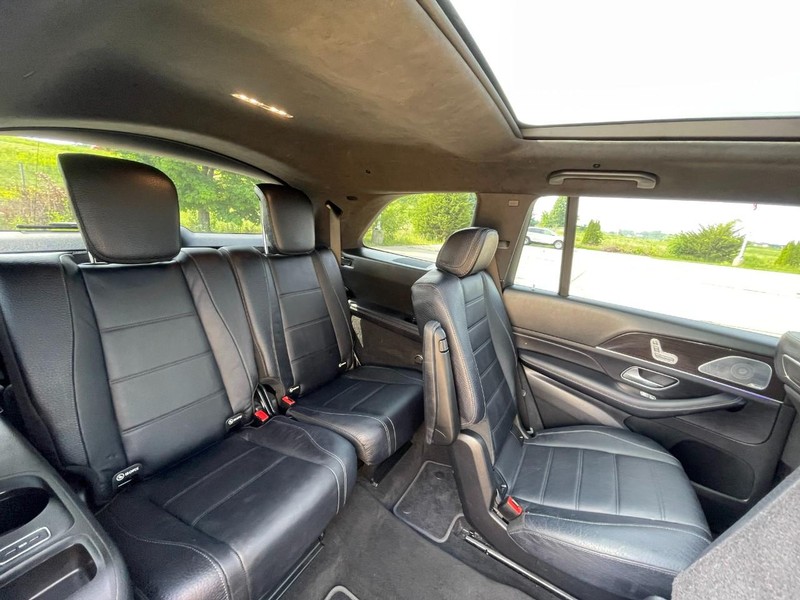 Mercedes-Benz GLS Vehicle Image 05