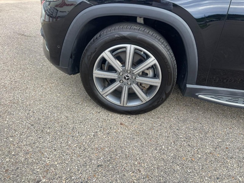 Mercedes-Benz GLS Vehicle Image 06